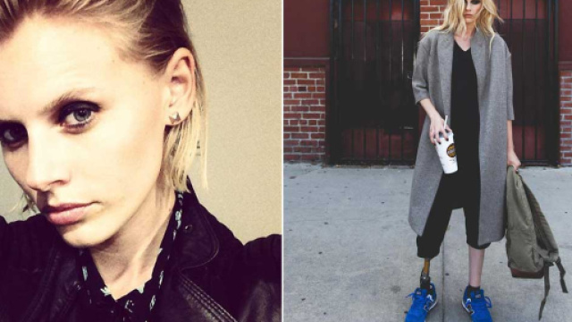 Modella perde gamba a causa di un assorbente interno