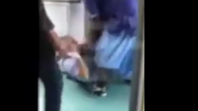 Trenord, bigliettaio aggredito e rapinato sul treno da un ... - liberoquotidiano.it