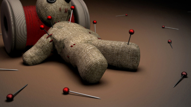 Costretta a prostituirsi con riti voodoo.