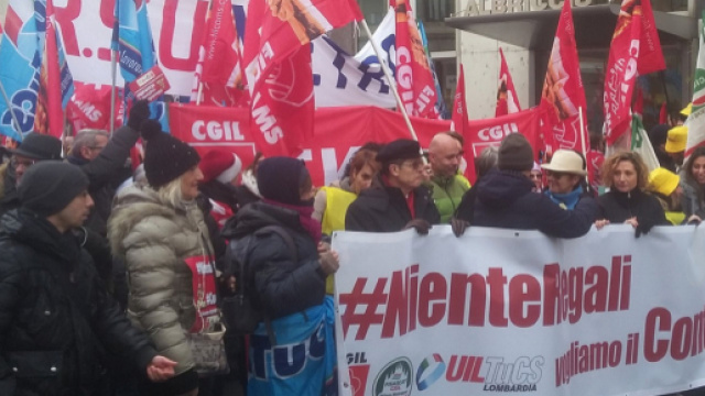 Fonte: https://twitter.com/hashtag/NienteRegali