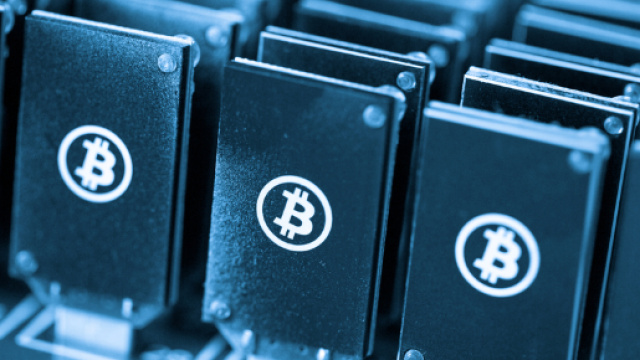 Perch&eacute; i bitcoin sono crollati? - ilporticodipinto.it