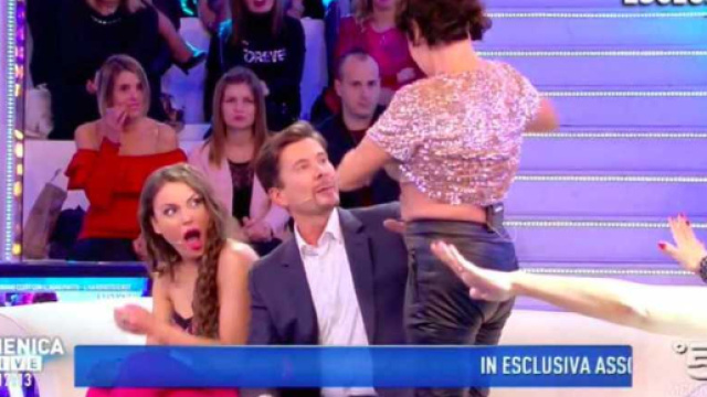 Sospeso Domenica Live con Barbara D'Urso