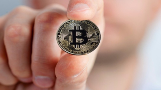 Bitcoin, si moltiplicano gli allarmi