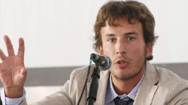 Diego Fusaro accusa: 'Il discorso di papa Francesco sembra scritto da Soros'