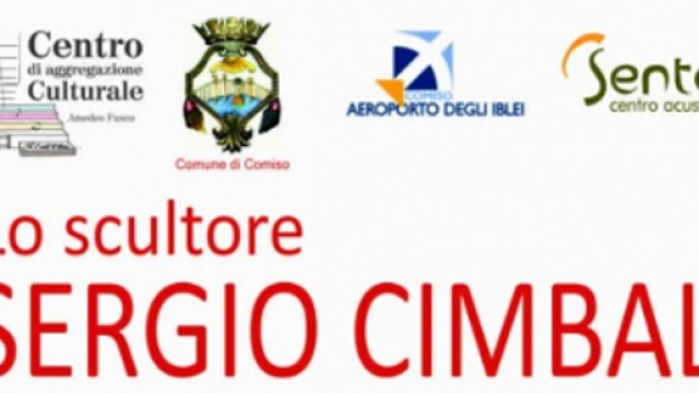 Lo scultore Cimbali depone una sua opera a Comiso