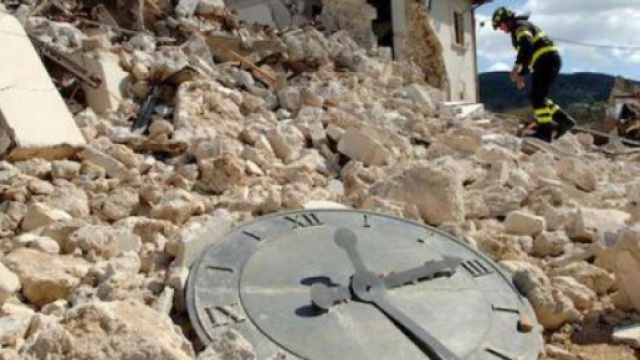 Le casette consegnate ai terremotati in condizioni disastrose. Immagine di repertorio dal web.