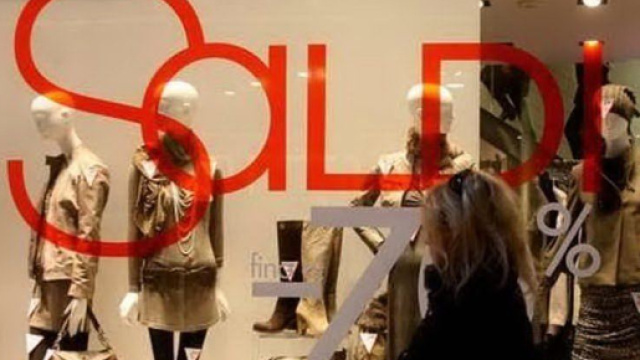 Sconti invernali: ecco quando si pu&ograve; approfittare dei saldi post natalizi