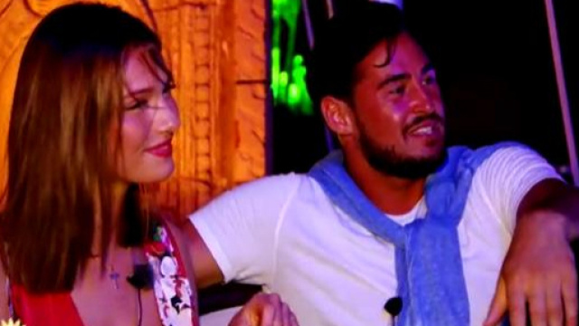 La Villa 3 : R&eacute;mi balance sur Cassandre !