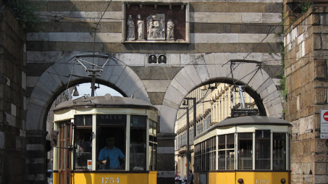 Aumento del prezzo del biglietto di tram, bus e metro a Milano