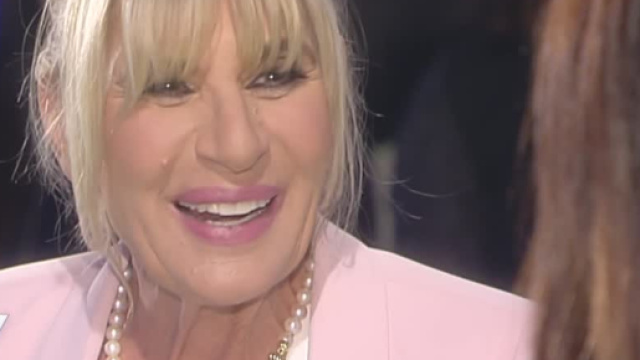 Gemma Galgani cacciata via dalla De Filippi?