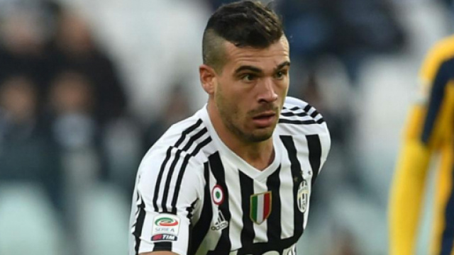 Juventus v Genoa: Sturaro hoping to kick on against former ... - fourfourtwo.com