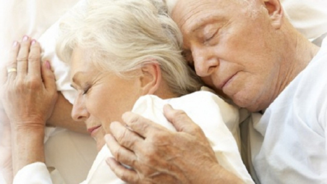 Perch&egrave; gli anziani dormono meno e male. I consigli dei medici