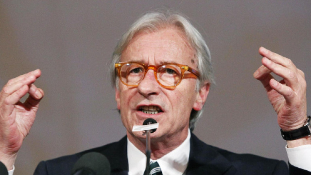 Vittorio Feltri spinge gli uomini a non corteggiare pi&ugrave; le donne