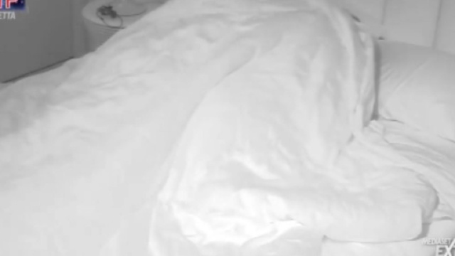 GFVIP, il video di Cecilia e Ignazio nell'armadio