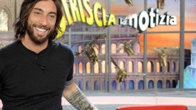 Striscia la Notizia, Brumotti aggredito a Roma