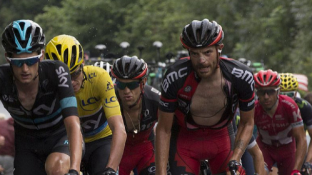 Damiano Caruso scorta Richie Porte sulle strade del Tour de France