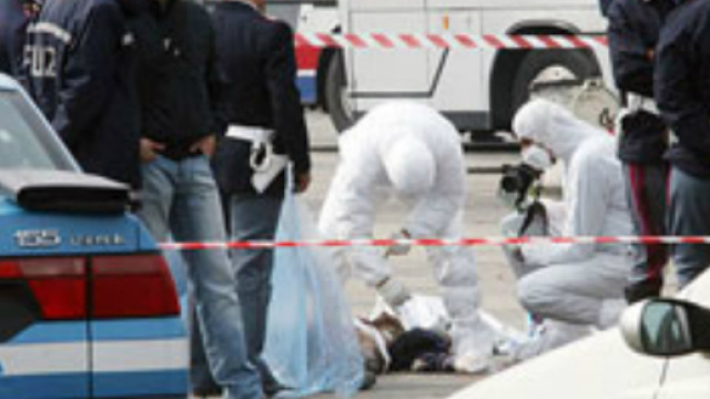 Ritrovato cadavere in un furgoncino.