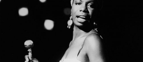 Por qu&eacute; la tr&aacute;gica vida de Nina Simone est&aacute; hoy m&aacute;s vigente que nunca? - revistavanityfair.es