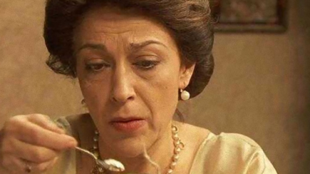 Il Segreto: Donna Francisca fa morire un uomo.