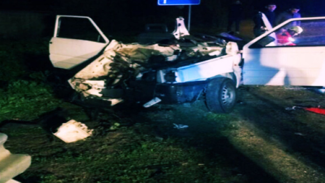 La Fiat Panda si &egrave; letteralmente schiantata sul guard rail.