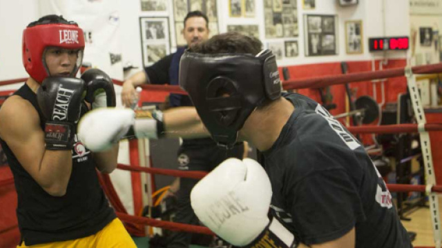 Corsi di pugilato gratuiti per migranti