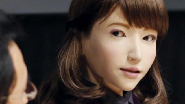 Erica, il robot pi&ugrave; simile all'uomo