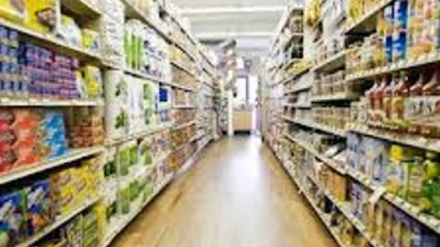 Merci scadute ma ancora commestibili in vendita a 10 penny: accade in Gran Bretagna.