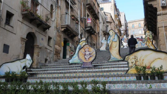 Scalinata di Caltagirone: la citt&agrave; dei presepi