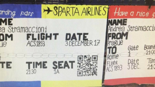Striscione ironico dei tifosi dello Sparta Praga contro l'allenatore Andrea Stramaccioni