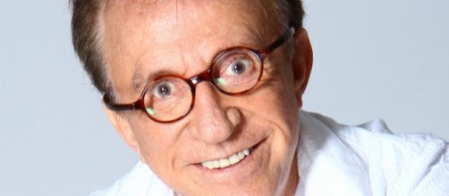 Ator Moacyr Franco atuava no humor&iacute;stico 'A Pra&ccedil;a &eacute; Nossa'