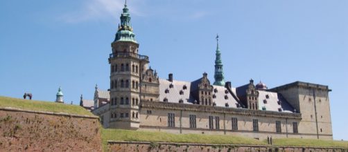 Trump transmogrified. Hamlet's castle. (Image chiara_taz/Pixabay)