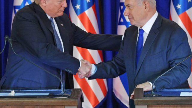 Il politico Trump infiamma e divide, anzich&eacute; favorire la pace in Israele.