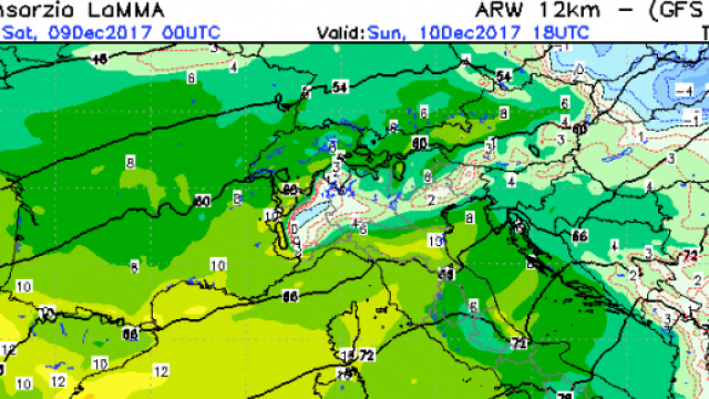Situazione termica a 925 hPa per domenica pomeriggio, 10 dicembre.