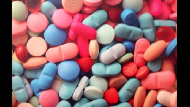 Bill quando &egrave; ammalato prende le medicine. Fonte: PInterest