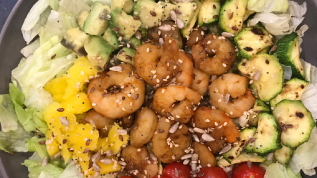 insalata di gamberetti tropicale