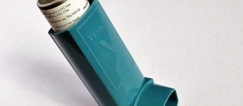 You may be able to manage asthma with home remedies. (Image Debi news Pixabay).