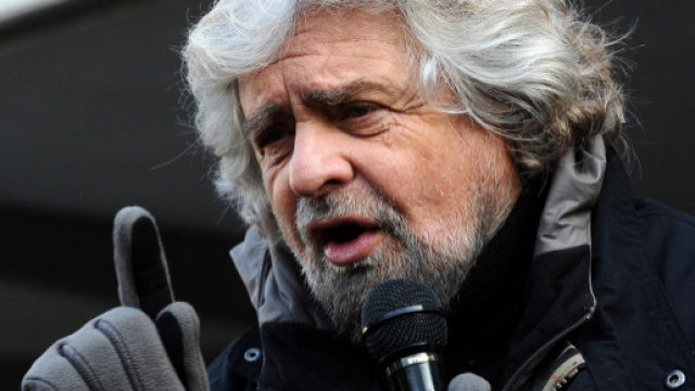 Beppe Grillo ha definito il blitz neofascista contro la sede di Repubblica 'un'azione squadrista'