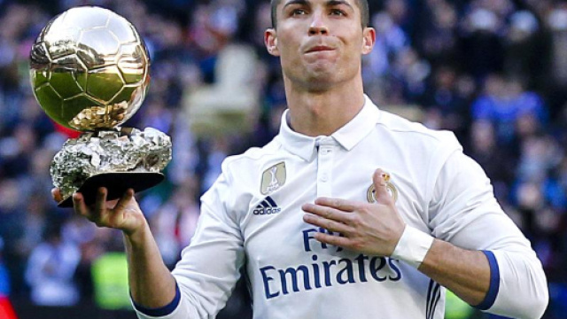 Cristiano Ronaldo a d&eacute;j&agrave; une main sur le Ballon d'Or - Foot 01 - foot01.com
