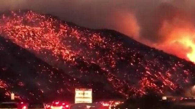 Enorme incendio a Los Angeles.