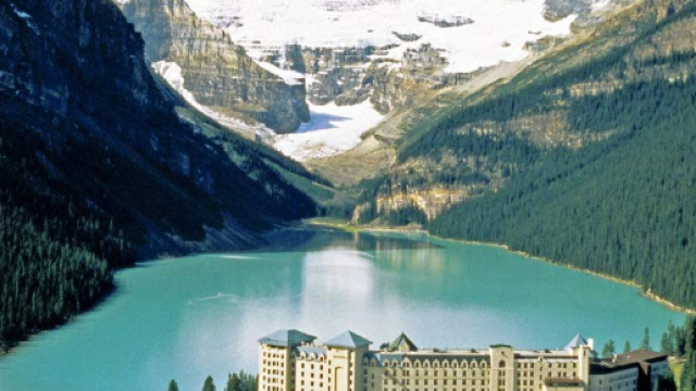 Lake Louise, Alberta | Destinations | Rocky Mountaineer - rockymountaineer.com