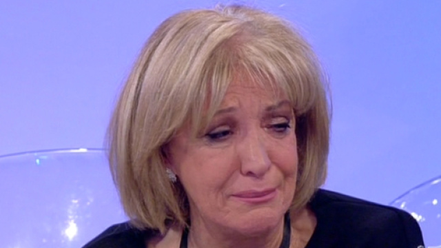 Uomini e Donne: Graziella d&agrave; uno schiaffo a Manfredo e si sfoga sui social