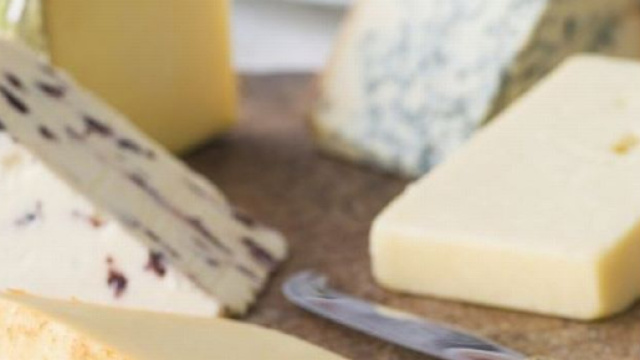Infarto: il formaggio aiuta la prevenzione, dosi e consigli degli esperti