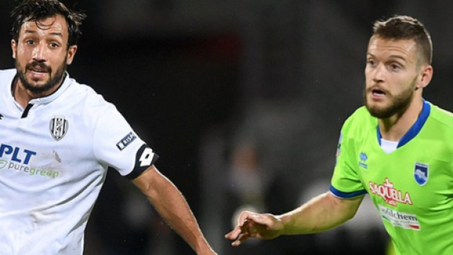 Una fase di Cesena-Pescara al Manuzzi