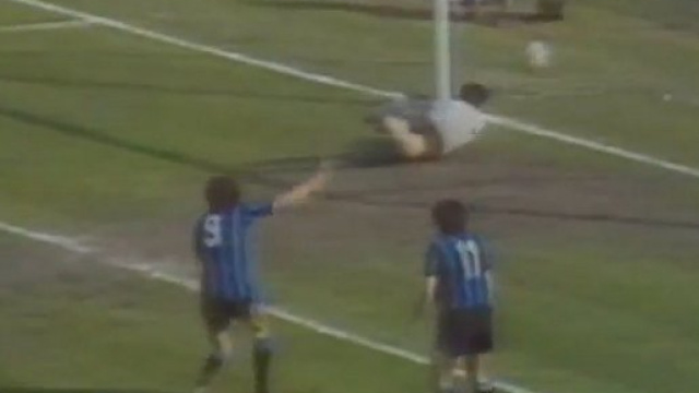 Un momento di una partita fra Juve e Inter negli anni '80