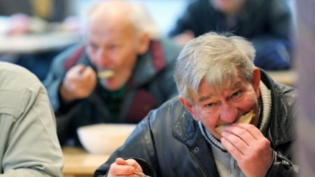 POVERT&Agrave;: Pi&ugrave; italiani che stranieri alla Caritas - italia-notizie.it