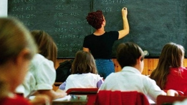 Ultime news scuola, gioved&igrave; 2 febbraio 2017: rinnovo del contratto da affrontare urgentemente