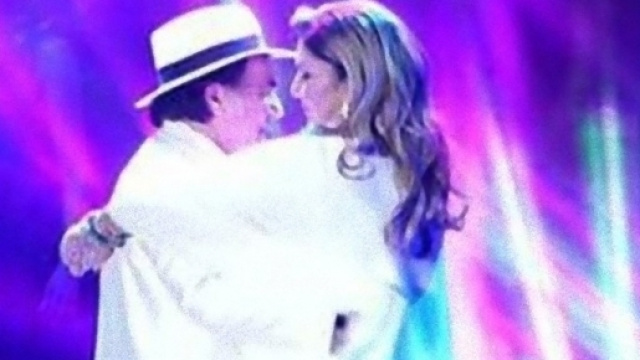 Romina Power fa un "in bocca al lupo" ad Al Bano Carrisi.