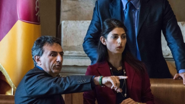 Nuovo frammento audio di Berdini: "Raggi e Romeo sono amanti"