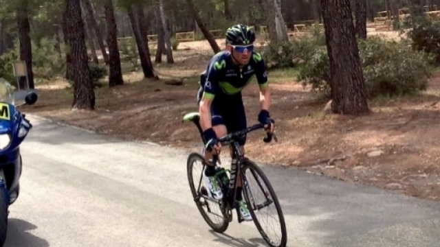 Valverde all'attacco sul Collado Bermejo