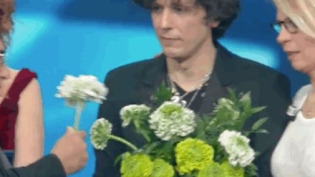 Al bano nella foto assieme ad Ermal Meta e Maria De Filippi